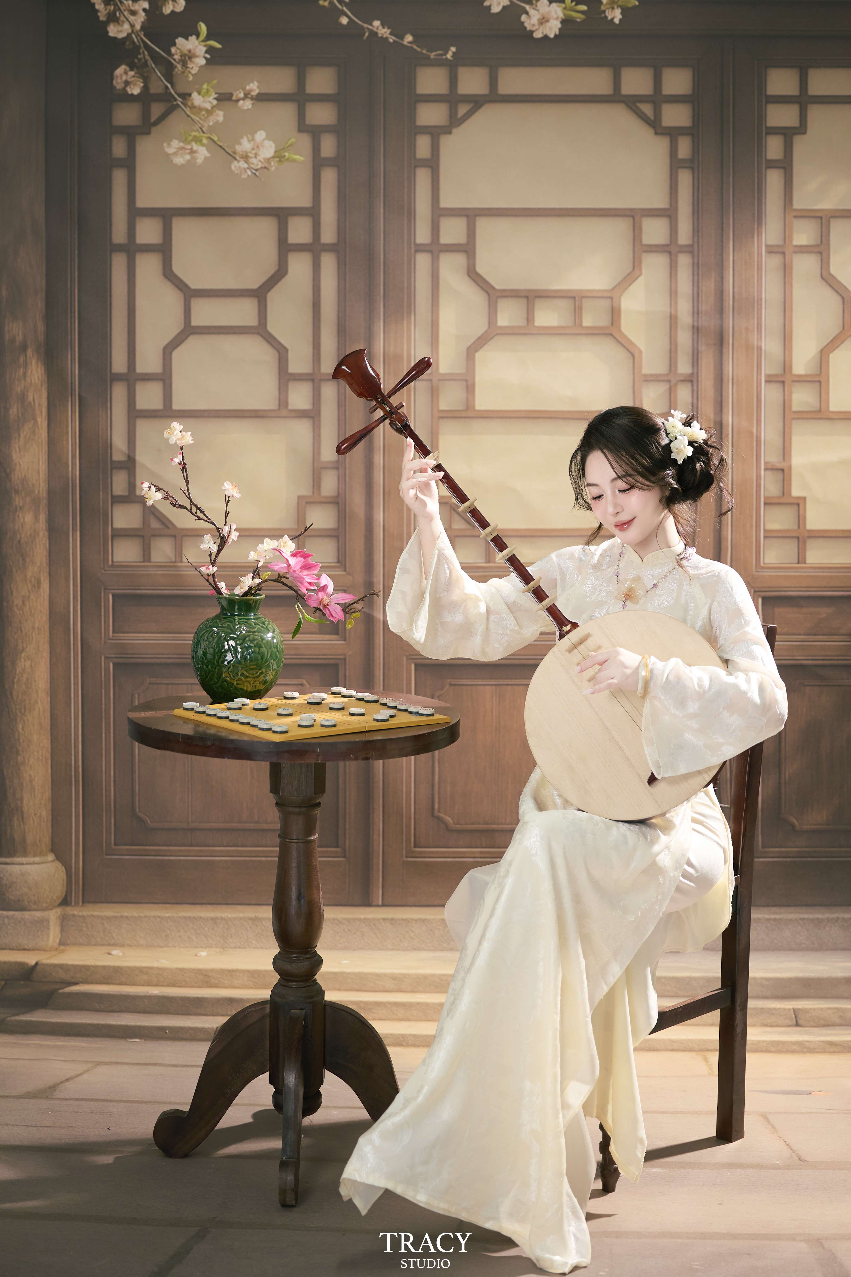 tracy studio chụp concept áo dài Tết hiên